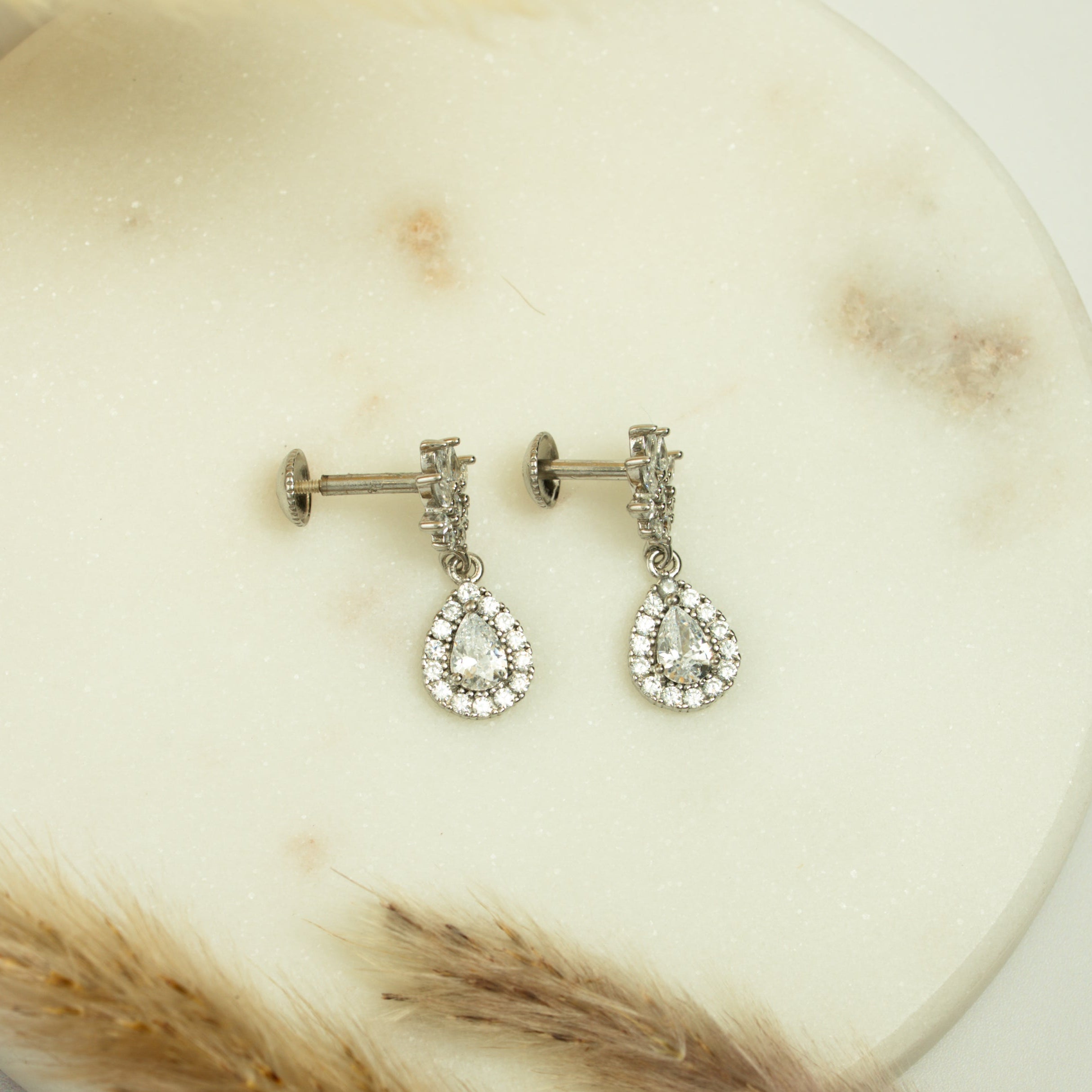 Pear Halo Cluster Drops